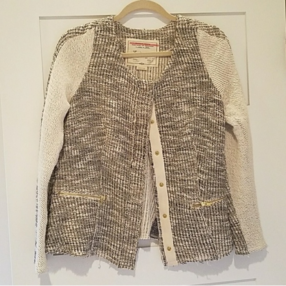 Cartonnier tweed sweater from Anthropologie.